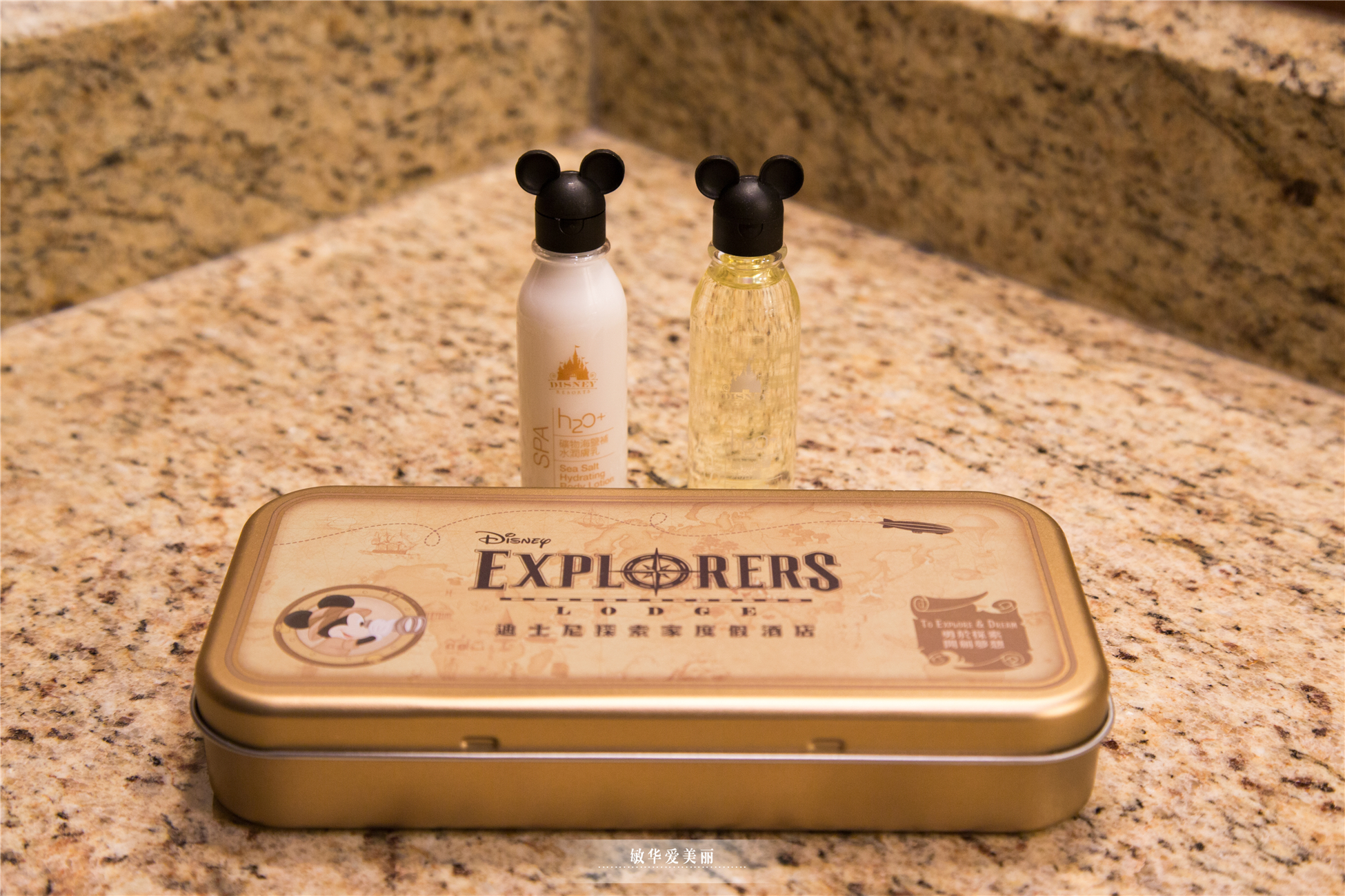 香港迪士尼门票深港联游,香港迪士尼2大1小亲子当日套票