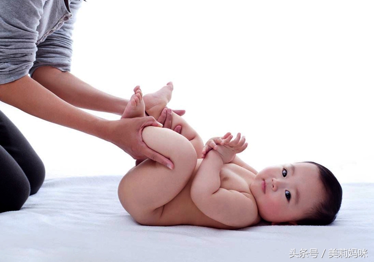 15个月的宝宝小腿弯曲怎么办,5个月宝宝小腿弯曲正常吗