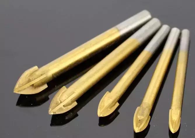 装修地面扫平有裂缝怎么办,装修开槽坑坑洼洼怎么办