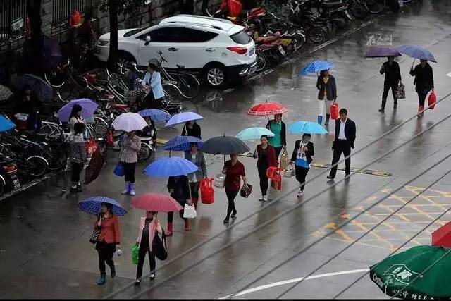 直击高考工厂毛坦厂,毛坦厂亚洲最大高考工厂