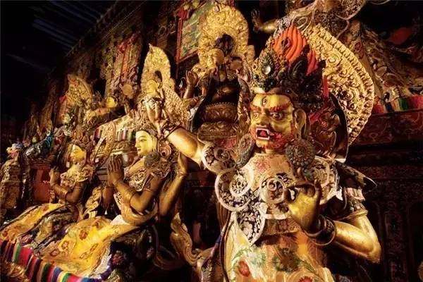 布达拉宫镇馆之宝观音像,布达拉宫天然观音像图片