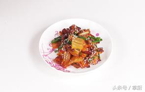 美味又精致的韩国菜真的太棒啦,吃韩国辣白菜下饭菜