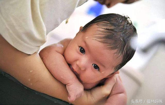 夏季如何避免宝宝长痱子,宝宝夏季出痱子怎么办