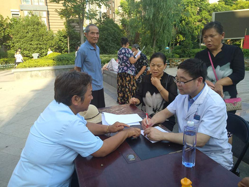 晚报义诊走进汇豪天下医疗专家讲述盛夏如何护肤