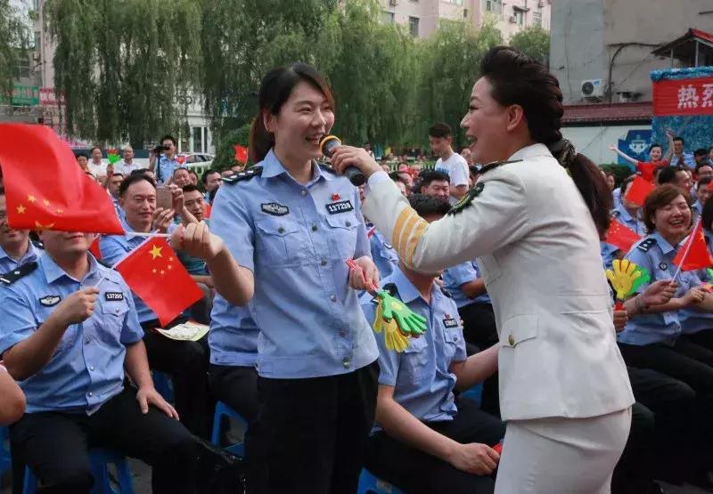 走进基层唱响警营带着真情传送关爱｜公安部“公安文化基层行”文艺小分队赴焦慰问演出