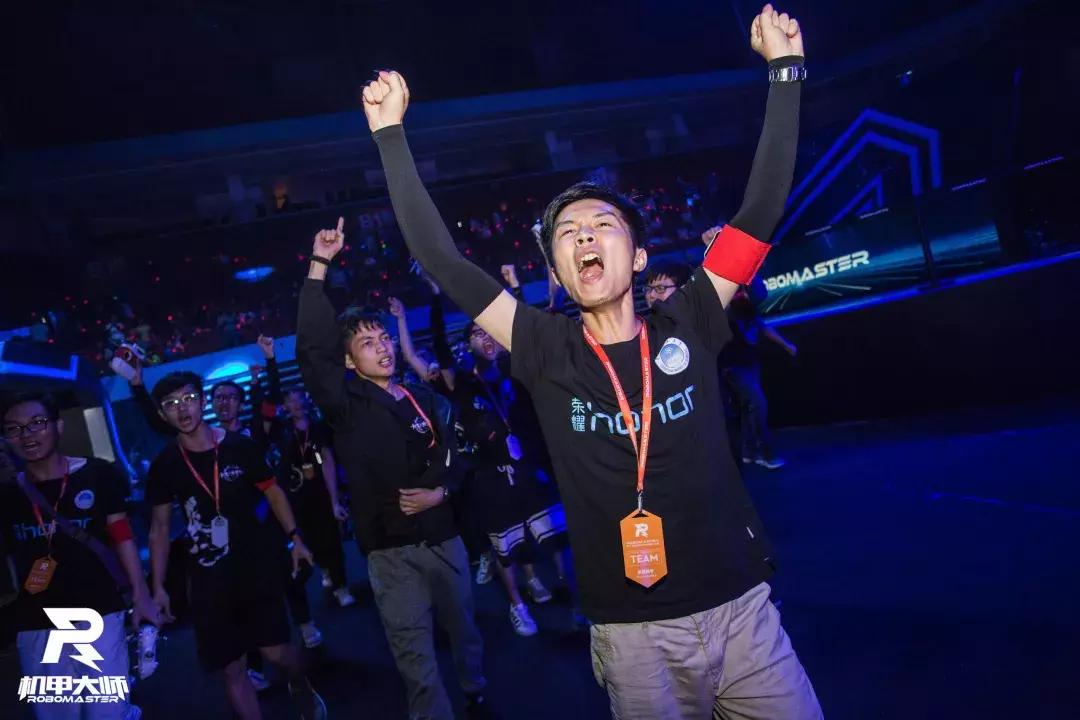 机甲争霸机器人大赛,机器人战斗机甲大赛冠军