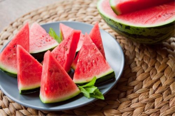 天气热心情烦躁吃什么好,天气干燥饮食应怎样