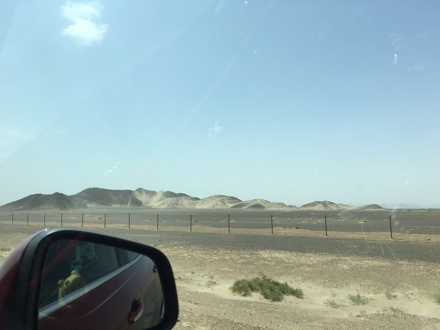 80后夫妻自驾游全世界,一日自驾游嘉峪关