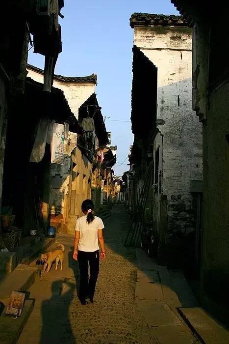 独自旅行一定要去的地方,第一次独自旅行去了哪里