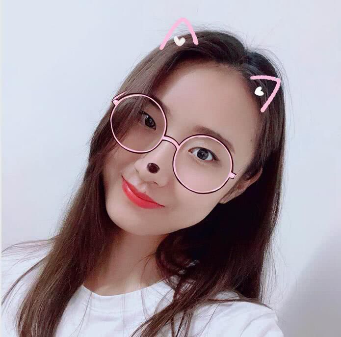 小姐姐评论别人作品,小姐姐评价作品