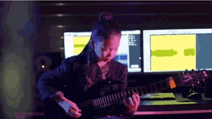11岁小萝莉玩重金属,琴技炸裂!这个00后一定能引爆中国音乐圈!