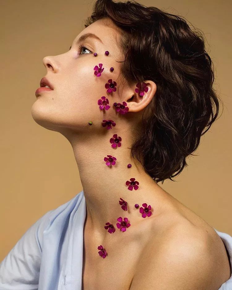 用了很多大牌护肤品依旧没有改善,用了很多护肤品就是没改变