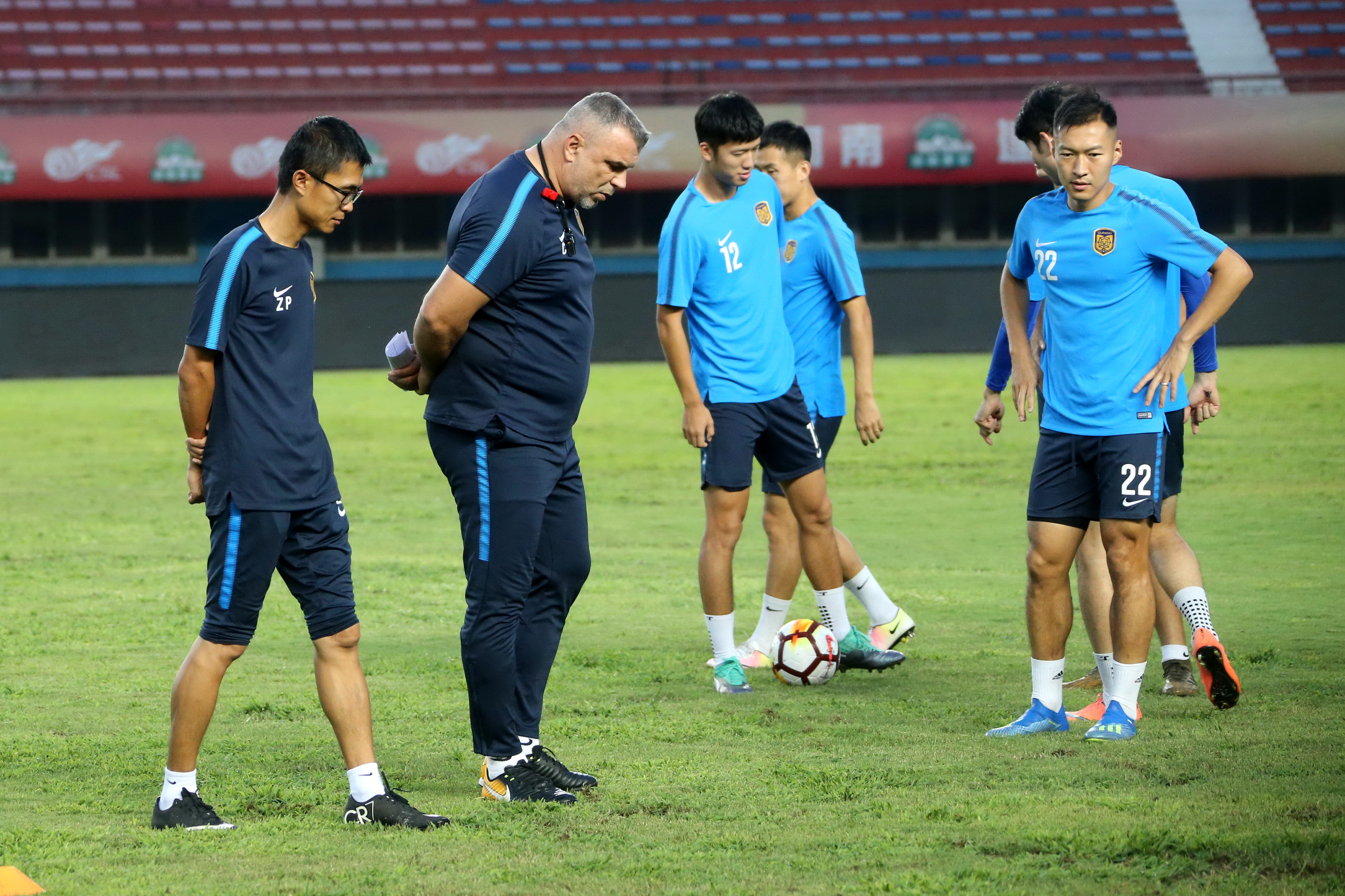 河南建业足球草皮,河南建业草皮