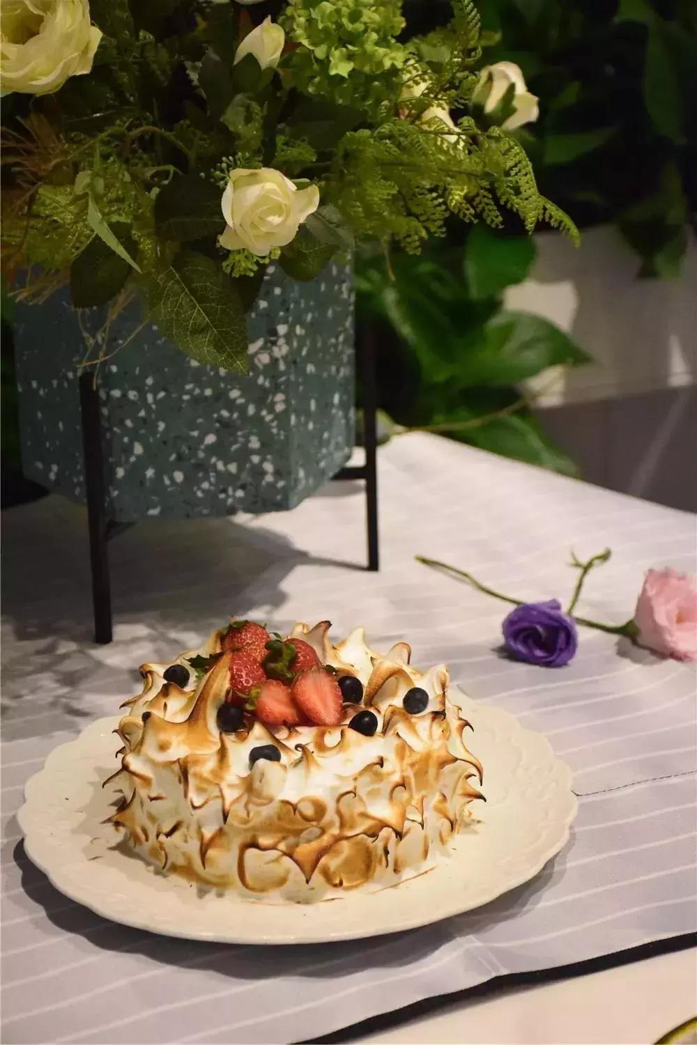 何必去法国？大沥永旺“深藏Blue”浪漫的店，给你梦幻下午茶！