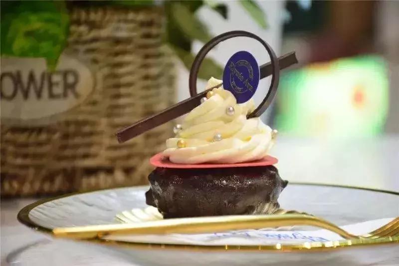 何必去法国？大沥永旺“深藏Blue”浪漫的店，给你梦幻下午茶！