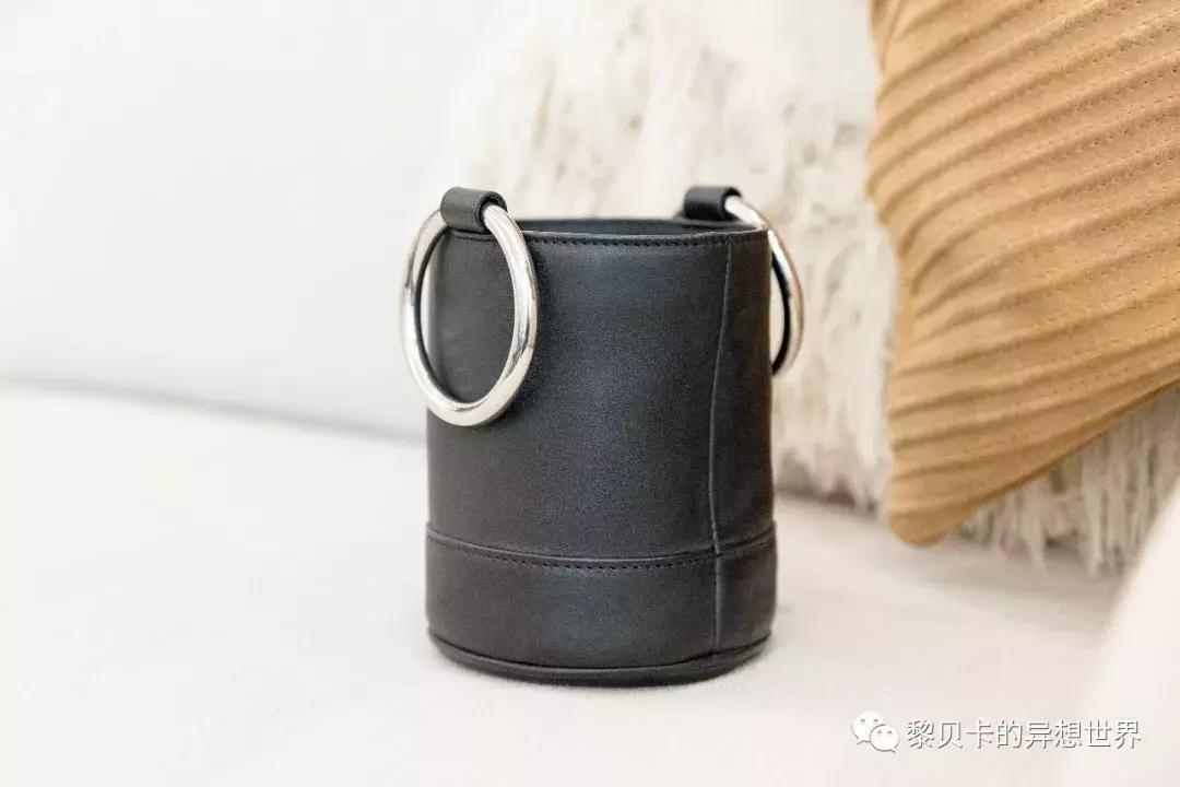 普通人怎么选择的包包又不撞大牌,好看的包包总是买不够