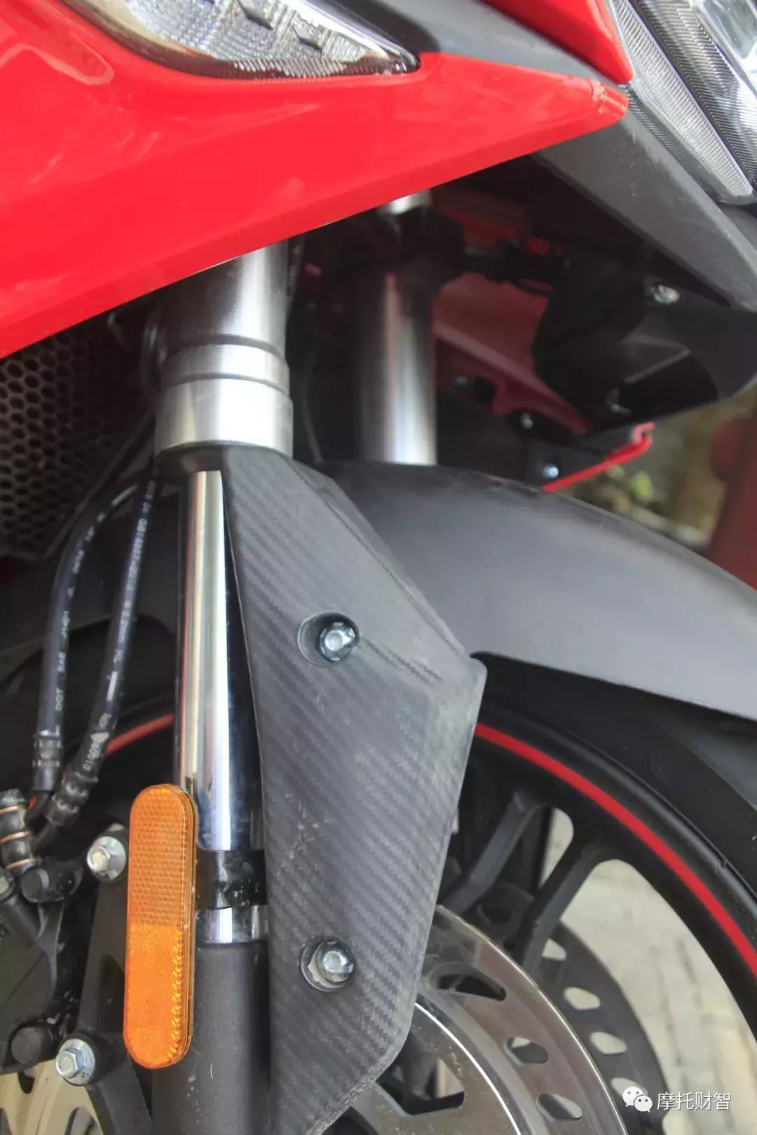 最新款隆鑫无极300rr,无极300rr19款和20款有什么区别吗