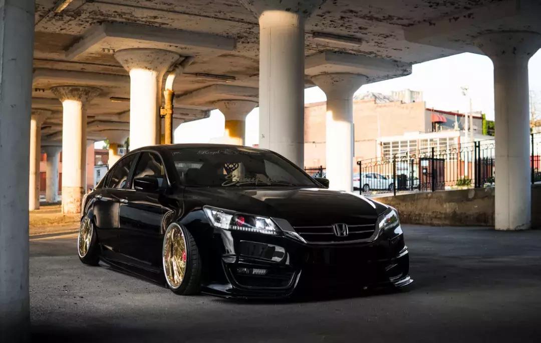 土豪金轮毂要配什么,土豪金纺车轮