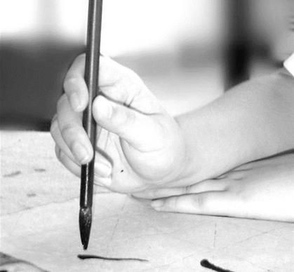 初学毛笔握笔正确姿势有几种,毛笔转笔姿势