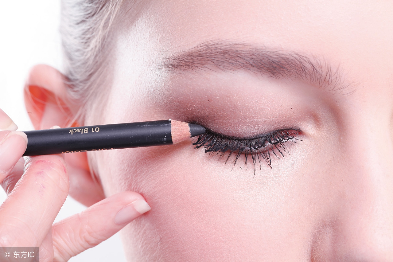 完整的化妆顺序一张图日常妆,新手日常妆容的化妆教学