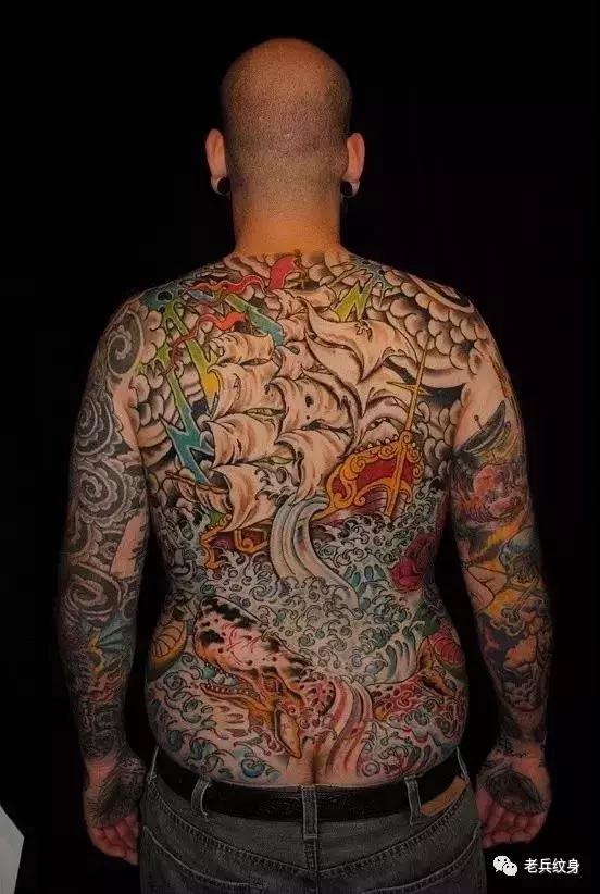 满背纹身后的注意事项和保养,满背纹身需要几次完成效果最好