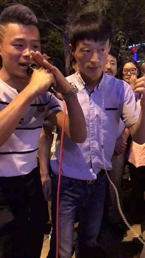 怀揣梦想的何玉「赶着马车唱情歌」是怎样走上央视大舞台的？