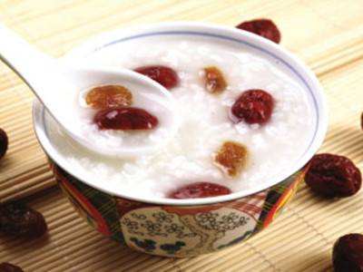 经常失眠让人心烦？这4个食疗法子，安神助眠，轻松摆脱失眠！