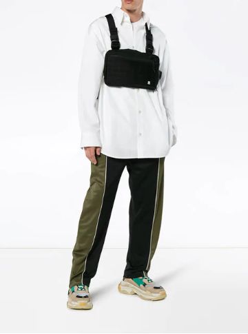 鑷敱涓嶆伅瀹濋浮,鑷敱涓嶆伅鑻辫