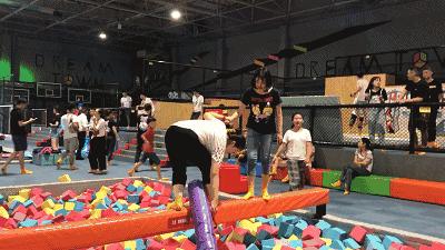 天津“巨型”打卡圣地！蹦床、攀岩、冰壶、游戏机随！便！玩