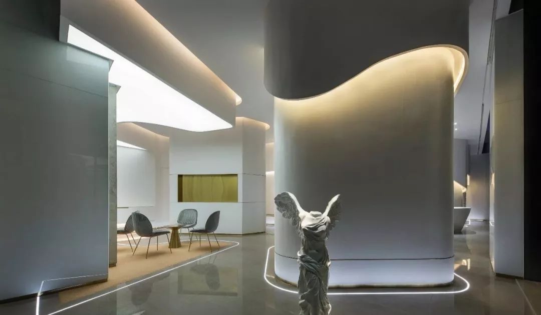 miho绫宠嵎鑲や綋缇庡涓績鏂板厜閲屽簵,miho绫宠嵎鑲や綋缇庡涓績