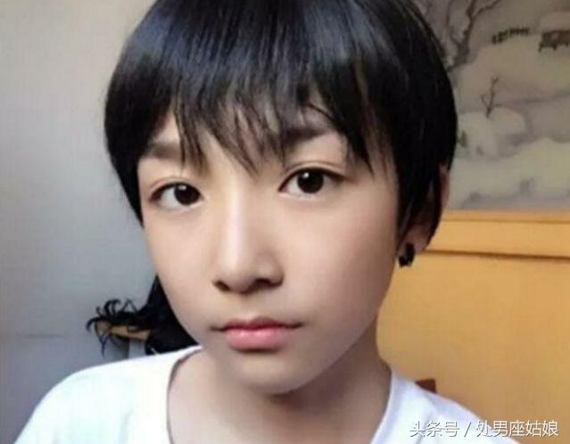 14岁留长发穿女装美过所有女同学……第一批00后已经伪娘了！