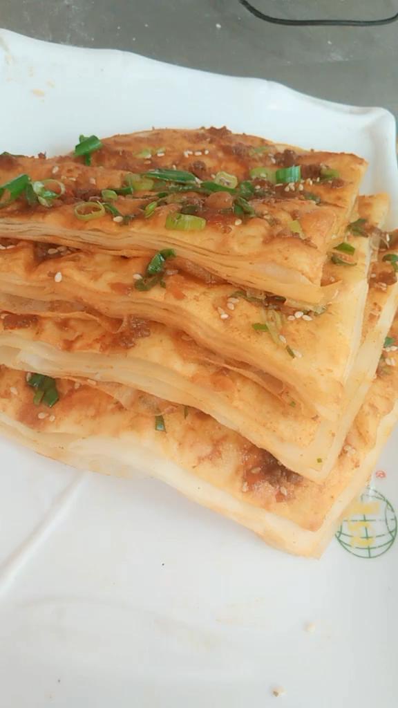 面点老师傅教你葱花千层饼,面点师千层饼的做法全过程