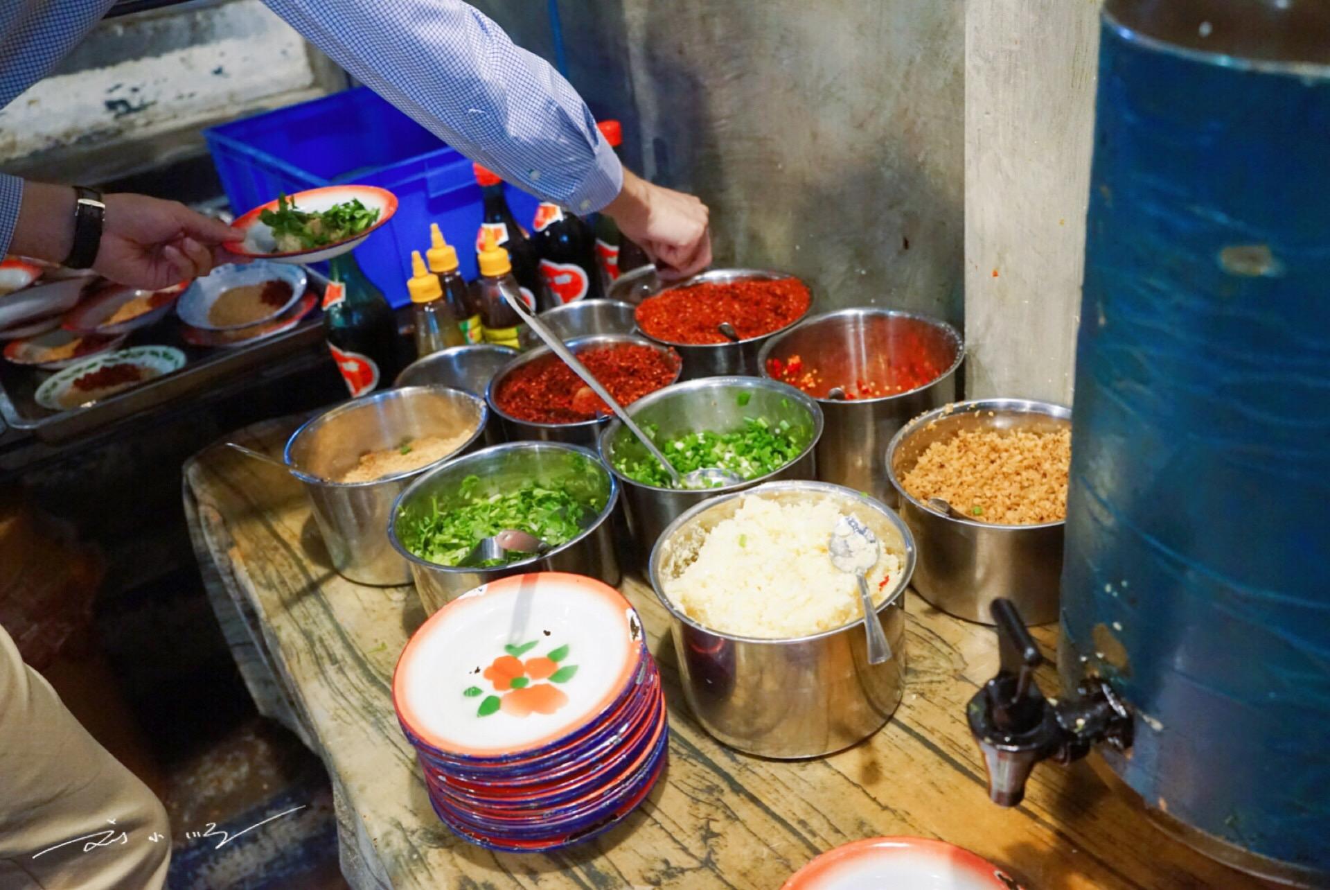 成都特色串串网红店,成都网红串串店前三名