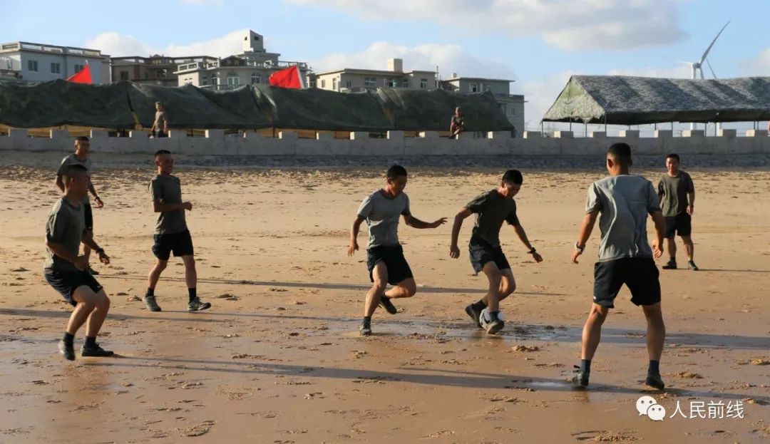 面朝大海人生就像奔流不息的大海,面朝大海人生就像一场旅行