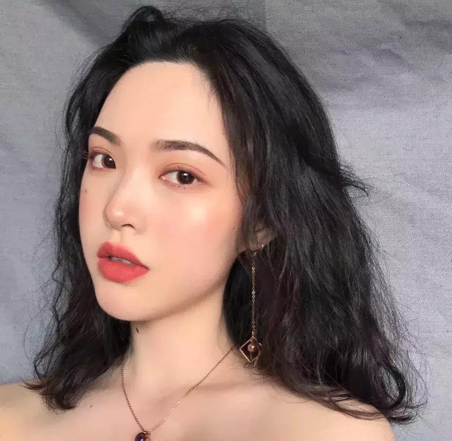 口红千万不要乱用,口红不要乱买真的会过敏