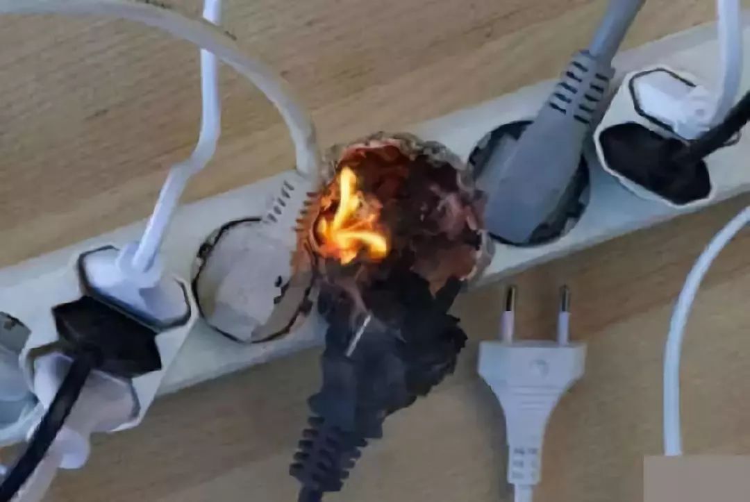 唐山人注意：这种“万能插座”已被禁，你家很可能还在用！