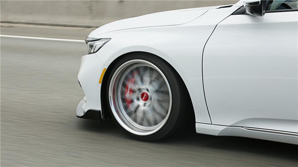 本田10代雅阁国内首改，花费7万将车打造成精品姿态！