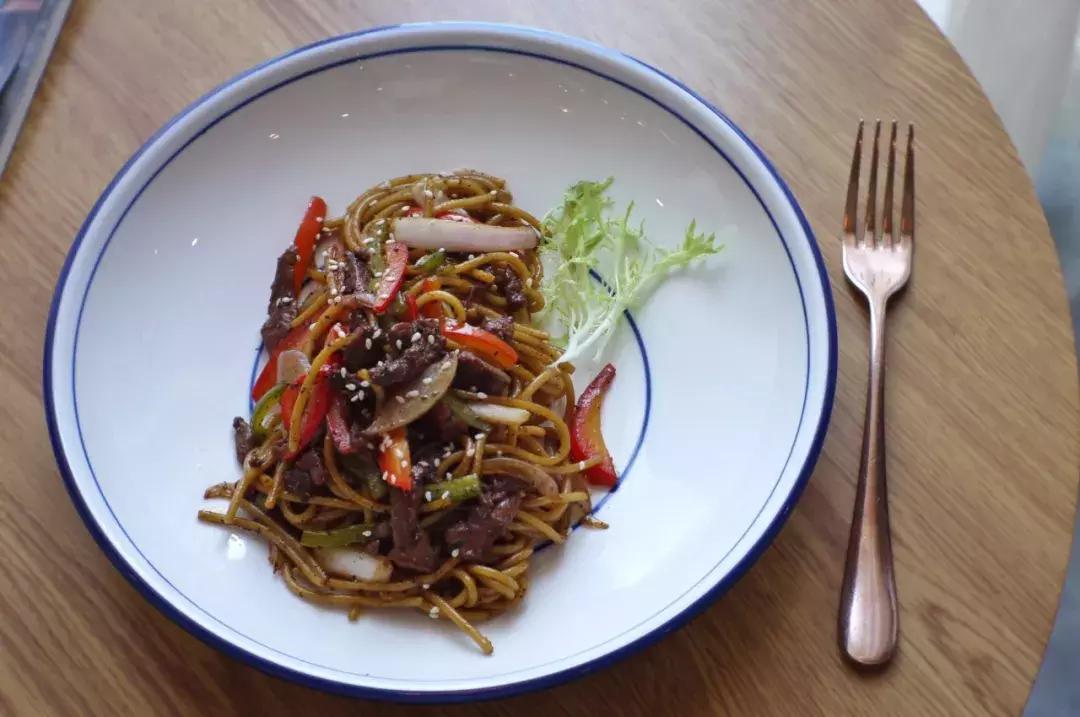 生活方式丨四个海归女孩，用一家店带给我们向往的生活