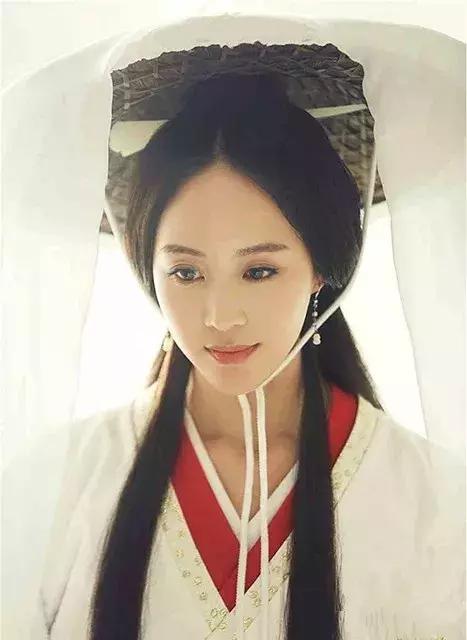 中国古代女子服装怎样穿 (古代女子服装变化)