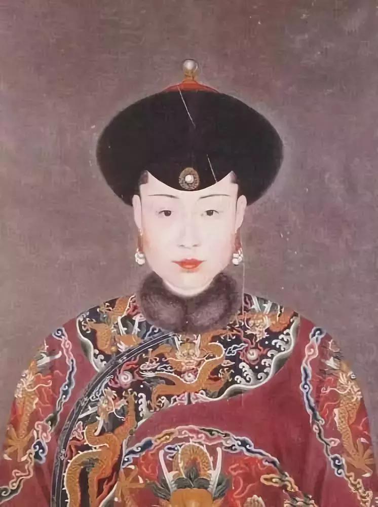 中国古代女子服装怎样穿 (古代女子服装变化)