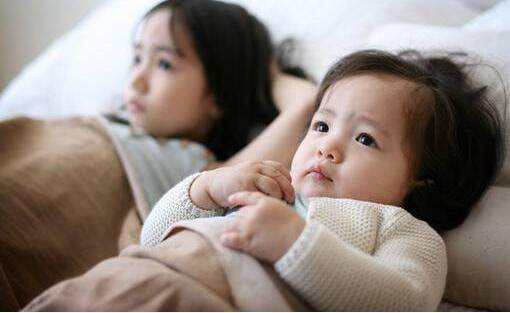 家有小女孩注意什么,家里有女儿这六件事要告诉她