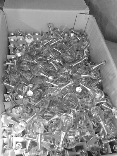 揭秘微商化妆品黑色代购产业链,假化妆品产业链