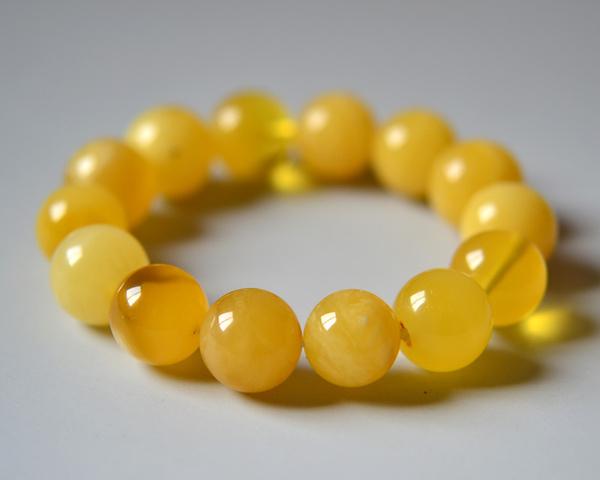 蜜蜡常见沁色,蜜蜡的玩法和注意事项