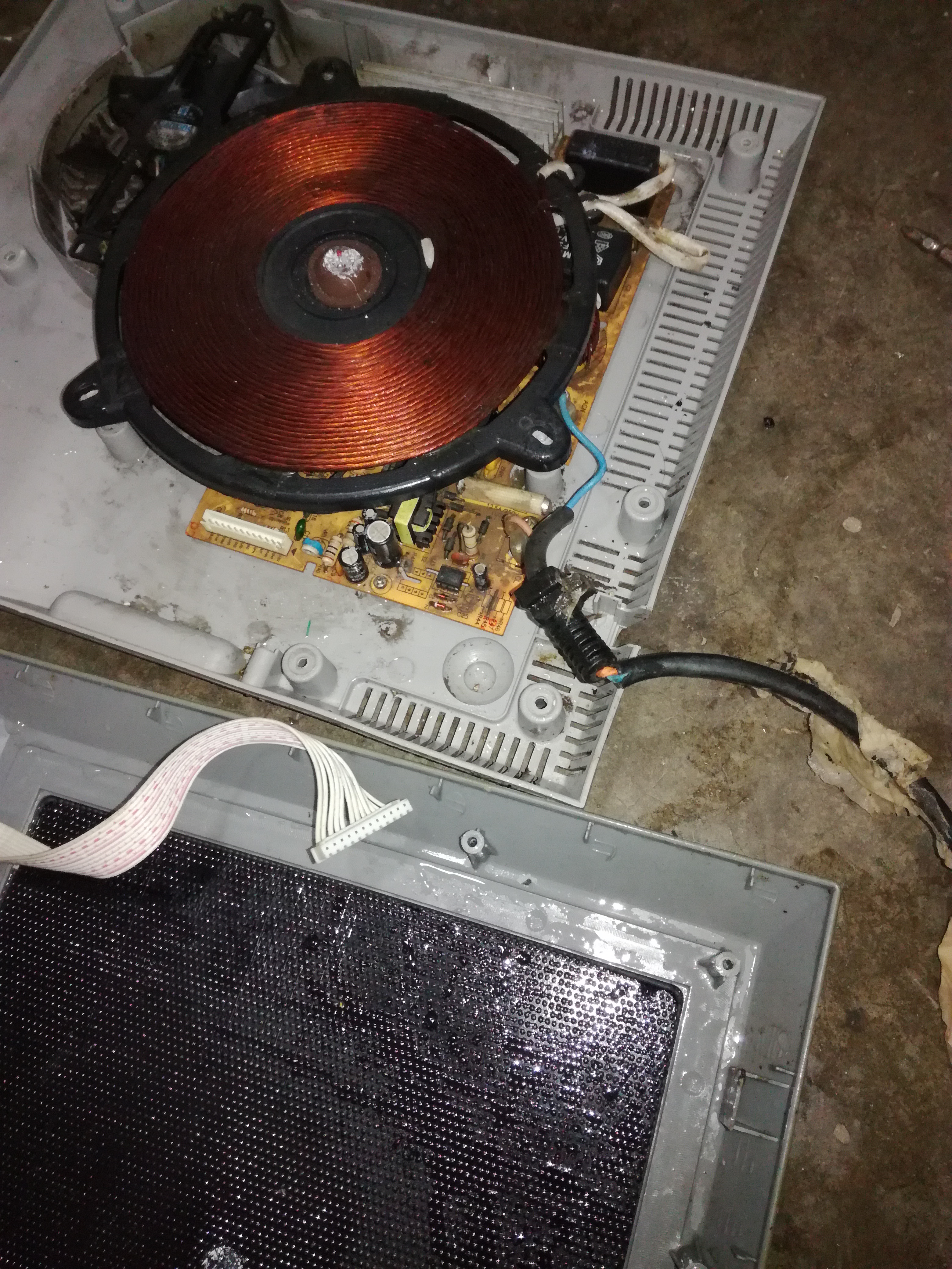 电磁炉进水怎么修,电磁炉进水了怎么修理