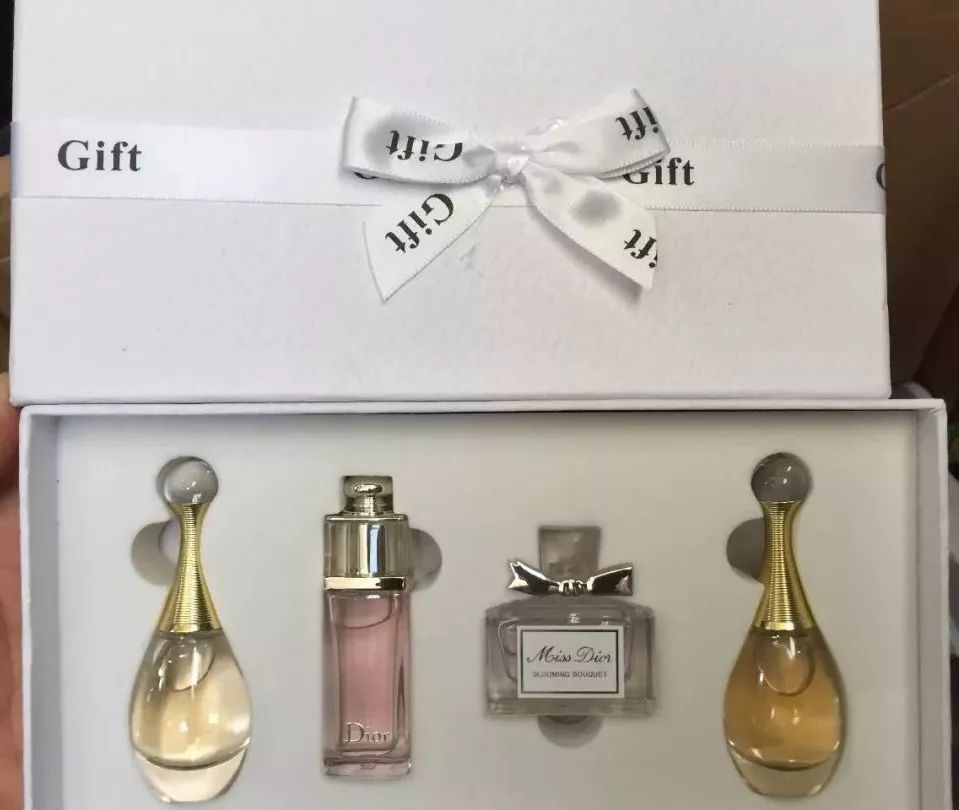 代购化妆品假货的事件,代购化妆品骗局曝光