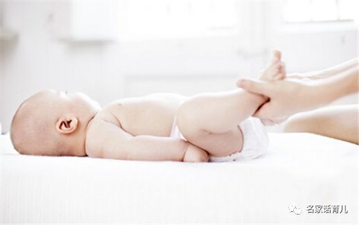 新手爸妈都会问的问题,新手爸妈带娃的奇怪行为