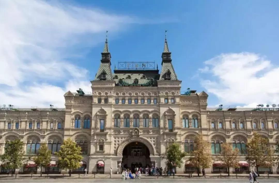 俄罗斯美女逛市场,俄罗斯女性在东北买花