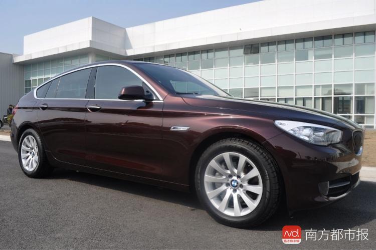 经常镀膜镀晶车漆会变薄吗,汽车镀晶镀膜会伤车漆吗