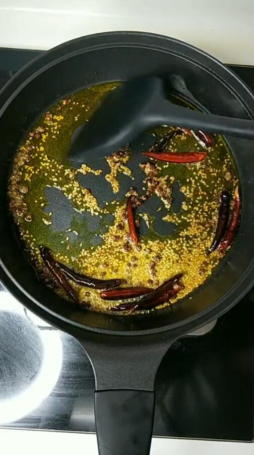 芝麻酱豇豆凉拌怎么做好吃又简单,生豇豆香菜辣椒凉拌做法大全家常