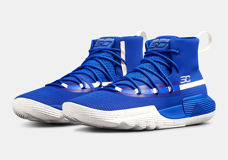 双重缓震科技篮球鞋,库里新战靴curry2.5